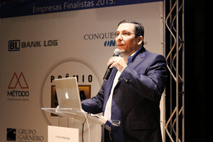 Interview with Douglas Linares Flinto performing in front of an audience